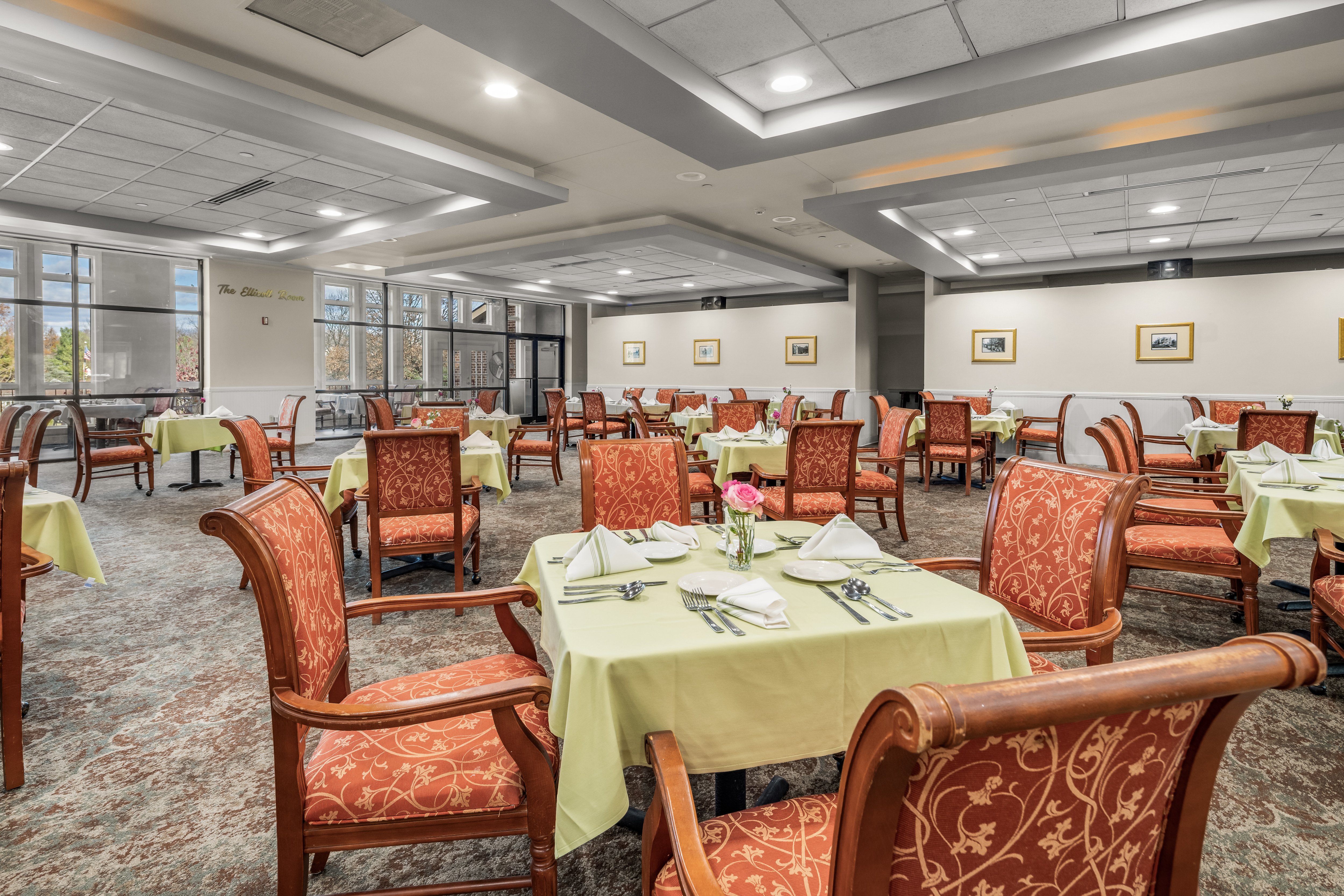 hlec-ellicott-city-011 Dining Room Seating