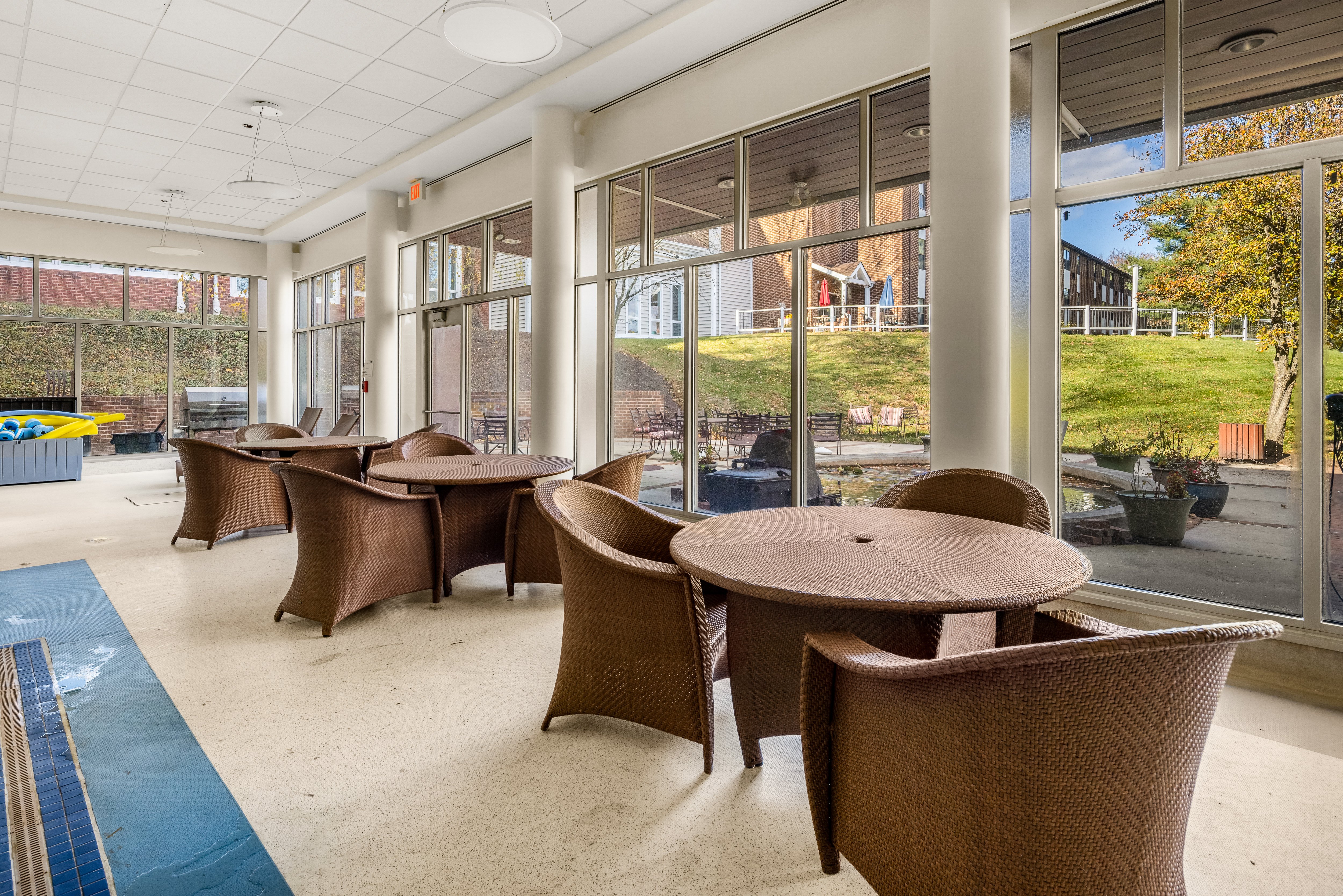 hlec-ellicott-city-019 Pool lounge